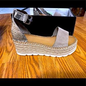 Dolce Vits Lolita Platform Sandal. size 6.5 NEW!